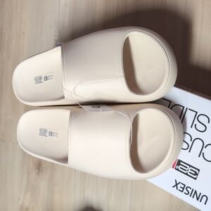 32 Degrees Cool Women's Shower Sandals Cushion Slide Slip-on Lightweight